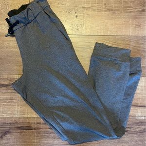 Lululemon on the fly OTF size 2 grey